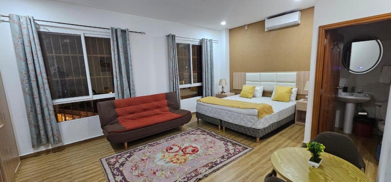 July Aparthotel Lower Prince's Quarter ภายนอก รูปภาพ